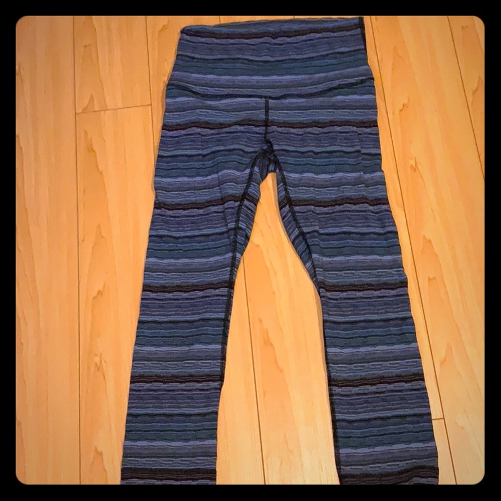 Lululemon Wunder Under crop pants